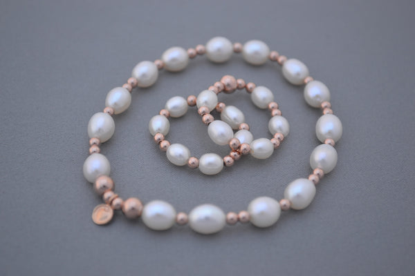 Freshwater Pearl and Rose Gold bead bracelet